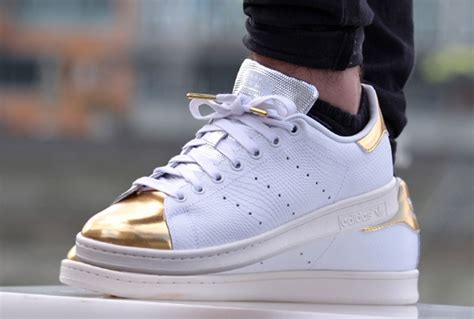 stan smith metallic gold